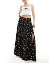 ~XZtbW Miss Selfridge tiered maxi skirt in ditsy print fB[X