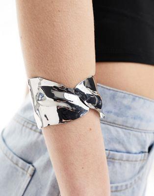 エイソス エイソス ASOS DESIGN cuff bracelet with molten look in silver tone レディース