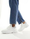 f Steve Madden Protege-E chunky trainer in white fB[X