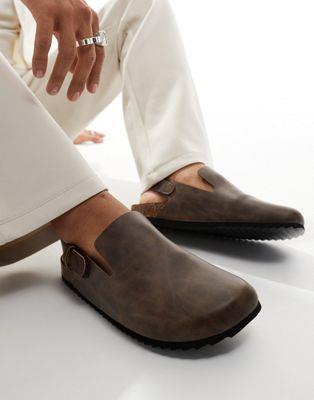 GC\X ASOS DESIGN mule clog sandals in brown with buckle Y