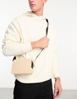 GC\X ASOS DESIGN faux leather cross body camera bag in ecru Y