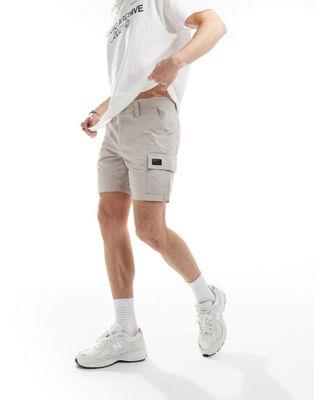 エイソス ASOS DESIGN slim cargo short in regular length with patch in grey メンズ