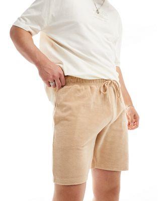 エイソス ASOS DESIGN slim towelling shorts in beige メンズ