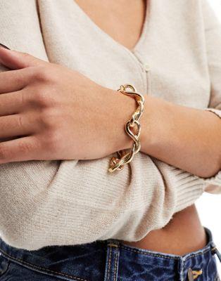 エイソス エイソス ASOS DESIGN bracelet with twisted chain design in gold tone レディース