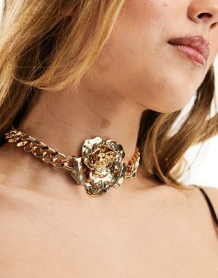 GC\X ASOS DESIGN choker necklace with corsage and chain detail in gold tone fB[X