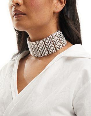 GC\X ASOS DESIGN Limited Edition choker necklace with faux pearl and crystal cupchain in silver tone fB[X