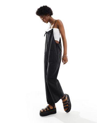 Monki lightweight denim dungarees in black レディース