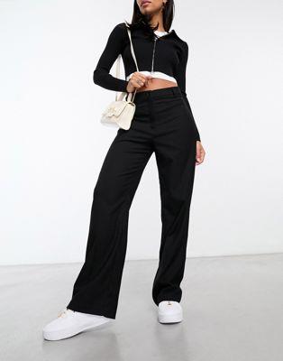 Monki relaxed tailored trousers in black レディース