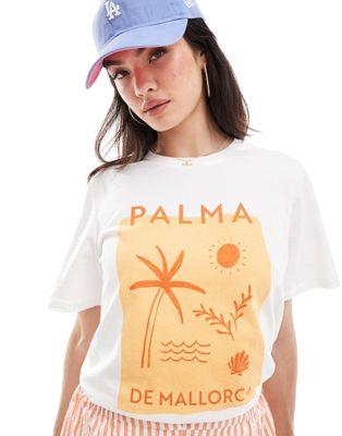 Pieces t-shirt with 'Palma De Mallorca' front print in white レディース