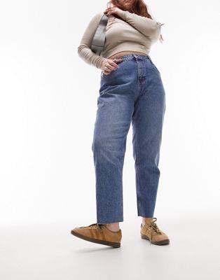 トップショップ Topshop Curve cropped mid rise straight jeans with raw hems in mid blue レディース