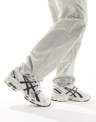 å Asics Gel-Nimbus 9 trainers in cream and black 