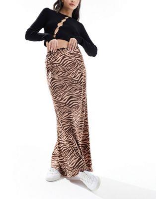 エイソス ASOS DESIGN satin maxi skirt in animal print レディース