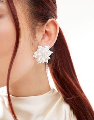エイソス エイソス ASOS DESIGN stud earrings with floral faux pearl detail レディース