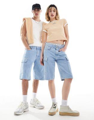 Х󥯥饤 Calvin Klein Jeans Unisex 90s cargo skater shorts in light wash - ASOS Exclusive ˥å