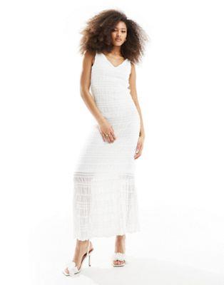 Vila textured shirred maxi dress in white レディース