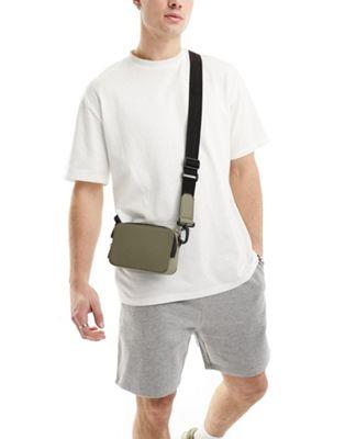 エイソス ASOS DESIGN faux leather cross body camera bag in khaki メンズ