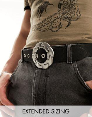 エイソス ASOS DESIGN faux leather belt with 90s gothic buckle in distressed black メンズ