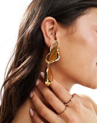  ASOS DESIGN Limited Edition 14k gold plated drop earrings with abstract tigers eye design ǥ