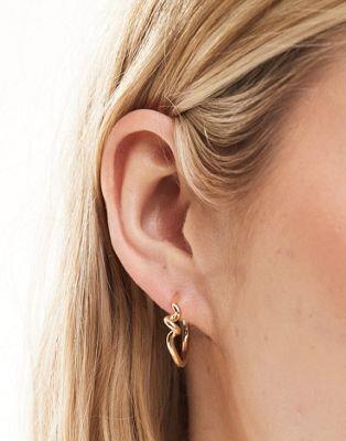 エイソス エイソス ASOS DESIGN hoop earrings with abstract wiggle design in gold tone レディース