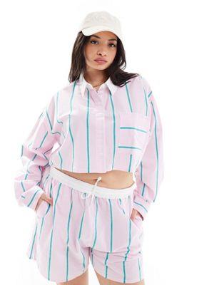ASOS Curve エイソス ASOS DESIGN Curve cropped shirt with contrast collar in pink stripe レディース