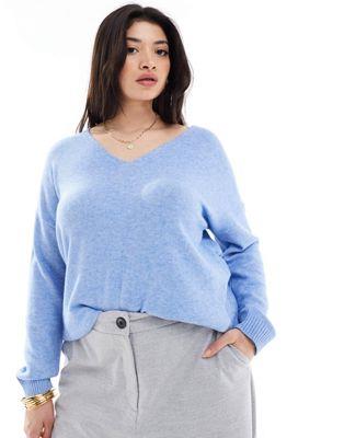 ꡼ ONLY Curve v neck jumper in blue ǥ