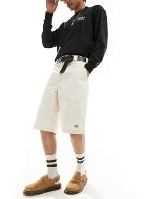 楽天サンガディッキーズ Dickies 13 inch tailored shorts in cream メンズ