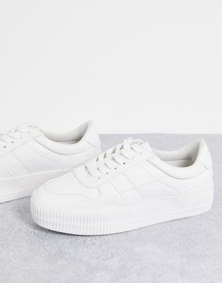 エイソス ASOS DESIGN Duet flatform lace up trainers in white レディース