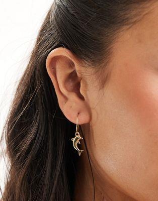 デザインビー DesignB London huggie hoop earrings with dolphin charm in gold レディース