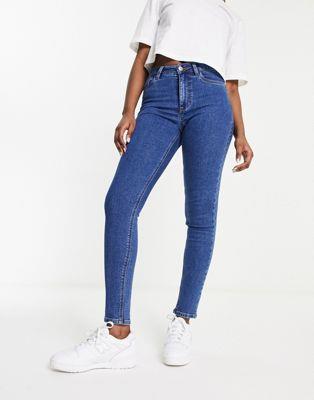 New Look ルック ファッション パンツ New Look mid rise skinny jeans in mid blue カラー:Blue■ご注文の際は、必ずご確認ください。※こちらの商品は海外からのお取り寄せ商品となりますので、ご入金確認後、商品お届けまで3から5週間程度お時間を頂いております。※高額商品(3万円以上)は、代引きでの発送をお受けできません。※ご注文後にお客様へ「注文確認のメール」をお送りいたします。それ以降のキャンセル、サイズ交換、返品はできませんので、あらかじめご了承願います。また、ご注文をいただいてからの発注となる為、メーカー在庫切れ等により商品がご用意できない場合がございます。その際には早急にキャンセル、ご返金いたします。※海外輸入の為、遅延が発生する場合や出荷段階での付属品の箱つぶれ、細かい傷や汚れ等が発生する場合がございます。※商品ページのサイズ表は海外サイズを日本サイズに換算した一般的なサイズとなりメーカー・商品によってはサイズが異なる場合もございます。サイズ表は参考としてご活用ください。New Look ルック ファッション パンツ New Look mid rise skinny jeans in mid blue カラー:Blue