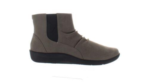 クラークス サイドゴアブーツ レディース クラークス Clarks Womens Sillian Rima Sage Synthetic Chelsea Boots Size 7.5 (1856813) レディース