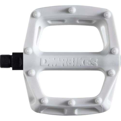 DMR スポーツ用品 スポーツ用品 DMR V-6 Pedals カラー:White■ご注文の際は、必ずご確認ください。※こちらの商品は海外からのお取り寄せ商品となりますので、ご入金確認後、商品お届けまで3から5週間程度お時間を頂いております。※高額商品(3万円以上)は、代引きでの発送をお受けできません。※ご注文後にお客様へ「注文確認のメール」をお送りいたします。それ以降のキャンセル、サイズ交換、返品はできませんので、あらかじめご了承願います。また、ご注文をいただいてからの発注となる為、メーカー在庫切れ等により商品がご用意できない場合がございます。その際には早急にキャンセル、ご返金いたします。※海外輸入の為、遅延が発生する場合や出荷段階での付属品の箱つぶれ、細かい傷や汚れ等が発生する場合がございます。※商品ページのサイズ表は海外サイズを日本サイズに換算した一般的なサイズとなりメーカー・商品によってはサイズが異なる場合もございます。サイズ表は参考としてご活用ください。DMR スポーツ用品 スポーツ用品 DMR V-6 Pedals カラー:White