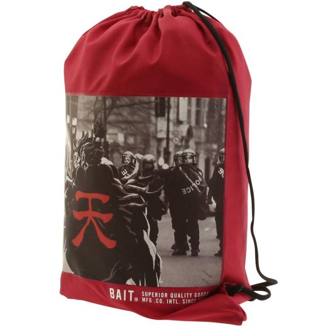楽天サンガベイト BAIT x Street Fighter Akuma SDCC Exclusive Sachet Bag （burgundy） ユニセックス
