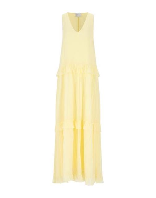 BE BLUMARINE ファッション ドレス BE BLUMARINE Long dresses カラー:Light yellow■ご注文の際は、必ずご確認ください。※こちらの商品は海外からのお取り寄せ商品となりますので、ご入金確認後、商品お届けまで3から5週間程度お時間を頂いております。※高額商品(3万円以上)は、代引きでの発送をお受けできません。※ご注文後にお客様へ「注文確認のメール」をお送りいたします。それ以降のキャンセル、サイズ交換、返品はできませんので、あらかじめご了承願います。また、ご注文をいただいてからの発注となる為、メーカー在庫切れ等により商品がご用意できない場合がございます。その際には早急にキャンセル、ご返金いたします。※海外輸入の為、遅延が発生する場合や出荷段階での付属品の箱つぶれ、細かい傷や汚れ等が発生する場合がございます。※商品ページのサイズ表は海外サイズを日本サイズに換算した一般的なサイズとなりメーカー・商品によってはサイズが異なる場合もございます。サイズ表は参考としてご活用ください。BE BLUMARINE ファッション ドレス BE BLUMARINE Long dresses カラー:Light yellow