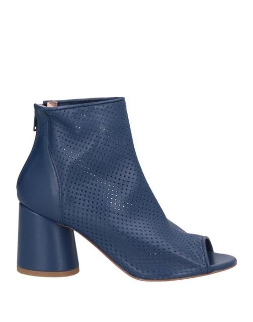 ANNA F. ファッション ドレス ANNA F. Ankle boots カラー:Blue■ご注文の際は、必ずご確認ください。※こちらの商品は海外からのお取り寄せ商品となりますので、ご入金確認後、商品お届けまで3から5週間程度お時間を頂いております。※高額商品(3万円以上)は、代引きでの発送をお受けできません。※ご注文後にお客様へ「注文確認のメール」をお送りいたします。それ以降のキャンセル、サイズ交換、返品はできませんので、あらかじめご了承願います。また、ご注文をいただいてからの発注となる為、メーカー在庫切れ等により商品がご用意できない場合がございます。その際には早急にキャンセル、ご返金いたします。※海外輸入の為、遅延が発生する場合や出荷段階での付属品の箱つぶれ、細かい傷や汚れ等が発生する場合がございます。※商品ページのサイズ表は海外サイズを日本サイズに換算した一般的なサイズとなりメーカー・商品によってはサイズが異なる場合もございます。サイズ表は参考としてご活用ください。ANNA F. ファッション ドレス ANNA F. Ankle boots カラー:Blue