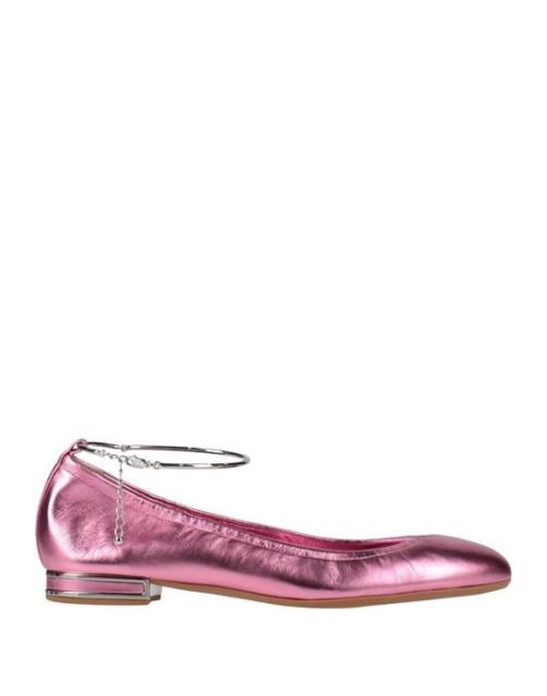 CASADEI カサディ 靴 シューズ ダンスシューズ CASADEI Ballet flats カラー:Pink■ご注文の際は、必ずご確認ください。※こちらの商品は海外からのお取り寄せ商品となりますので、ご入金確認後、商品お届けまで3から5週間程度お時間を頂いております。※高額商品(3万円以上)は、代引きでの発送をお受けできません。※ご注文後にお客様へ「注文確認のメール」をお送りいたします。それ以降のキャンセル、サイズ交換、返品はできませんので、あらかじめご了承願います。また、ご注文をいただいてからの発注となる為、メーカー在庫切れ等により商品がご用意できない場合がございます。その際には早急にキャンセル、ご返金いたします。※海外輸入の為、遅延が発生する場合や出荷段階での付属品の箱つぶれ、細かい傷や汚れ等が発生する場合がございます。※商品ページのサイズ表は海外サイズを日本サイズに換算した一般的なサイズとなりメーカー・商品によってはサイズが異なる場合もございます。サイズ表は参考としてご活用ください。CASADEI カサディ 靴 シューズ ダンスシューズ CASADEI Ballet flats カラー:Pink