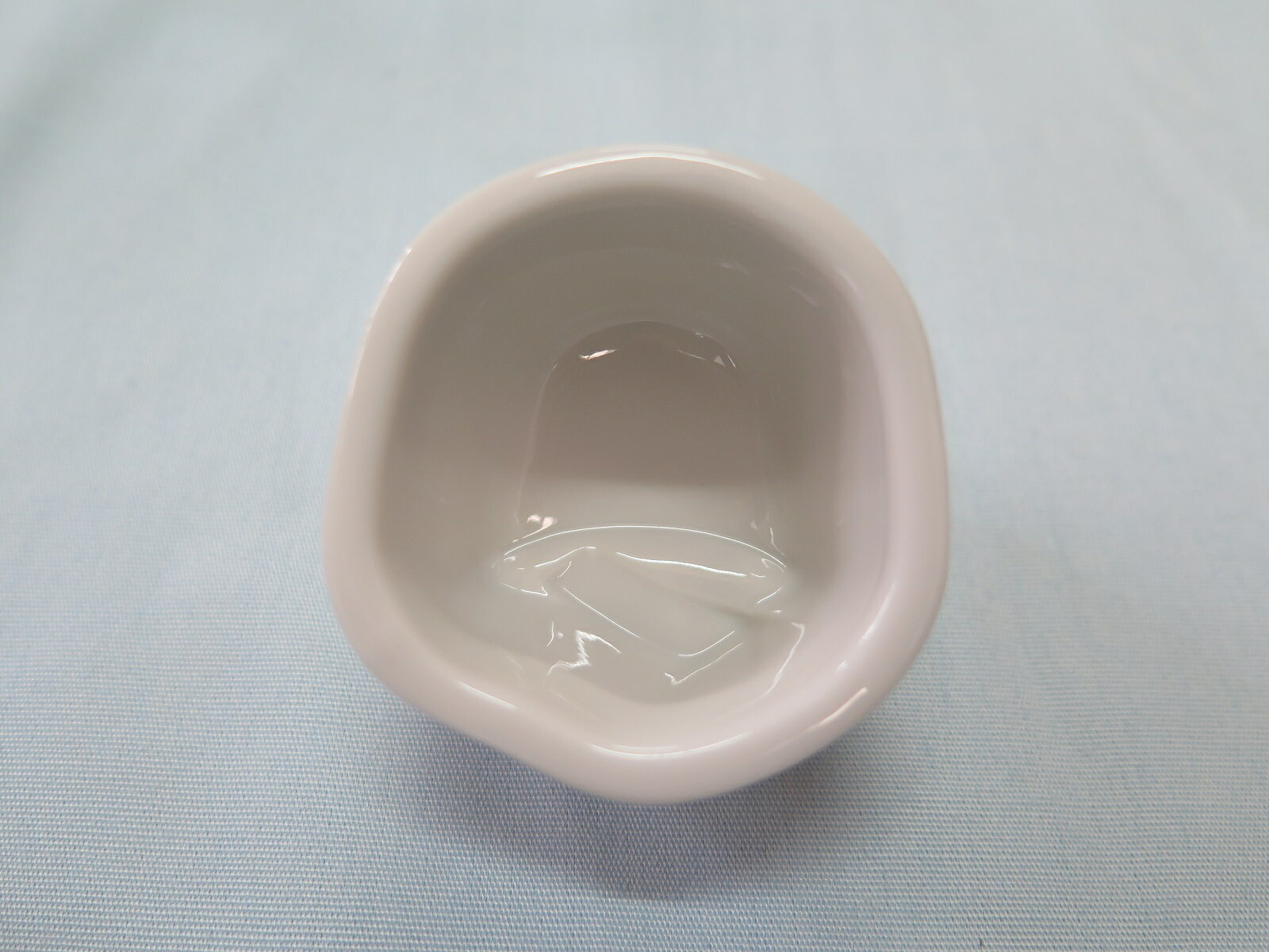 �ǥ����Ⱥ�ꥼ�꡼�η�������41��X44Ĺ��X30�⤵(mm)����44CC