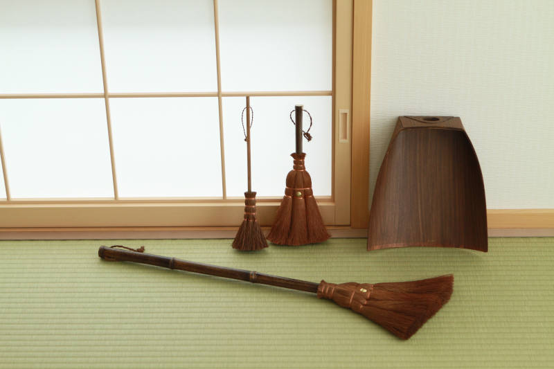 11/20(木)00:00〜最大2000円OFFクーポン配布中 ちょこっとお掃除セット 大掃除 年末年始 棕櫚ほうき 柿渋ちりとりテーブル箒 4点セット 新生活