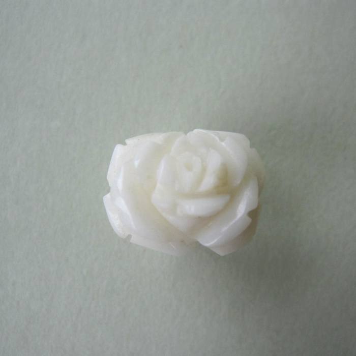 白珊瑚 薔薇の花 ピンタック ピンブローチ コーラル 宝石サンゴ 珊瑚婚 還暦 誕生...