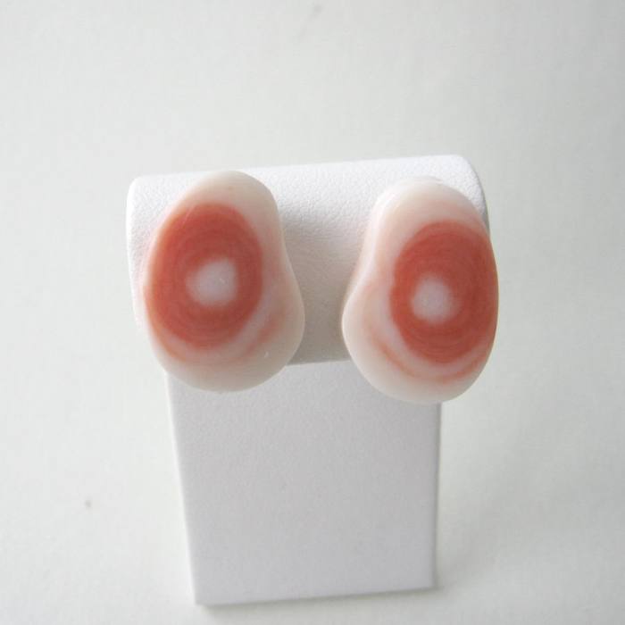 桃珊瑚 ナチュラル イヤリング 真鍮ネジ・バネ 宝石サンゴ 珊瑚婚 還暦 誕生日 御祝 厄除 御守 3月の誕生石 ギフト プレゼント 結婚35周年 珊瑚職人