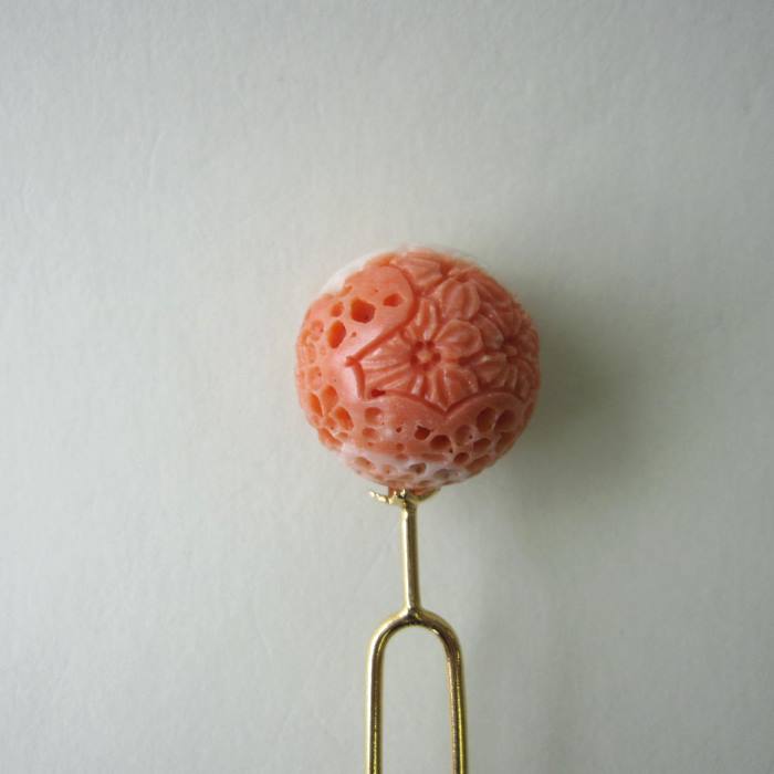 桃珊瑚 す玉 桜の彫り かんざし 18.3ミリ 和小物 髪飾り 着物 『宝石サンゴ』 珊瑚婚 還暦 誕生日 御祝 厄除 御守 3月の誕生石 ギフト プレゼント ...