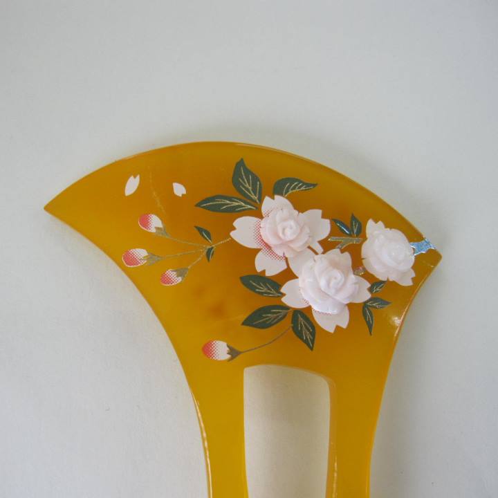 ミッド珊瑚 薔薇の花 かんざし バラ 蒔絵風 和服 バチ型 『宝石サンゴ』 珊瑚婚 還暦 誕生日 御祝 厄除 御守 3月の誕生石 ギフト プレゼント 結婚35周...