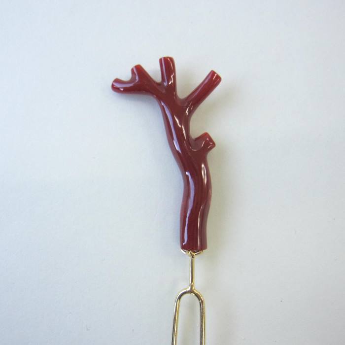 日本 高知産血赤珊瑚 枝かんざし 真鍮 和小物 ヘアアクセサリー 宝石サンゴ 珊瑚婚 還暦 誕生日 御祝 厄除 御守 3月の誕生石 ギフト プレゼント 結婚35...