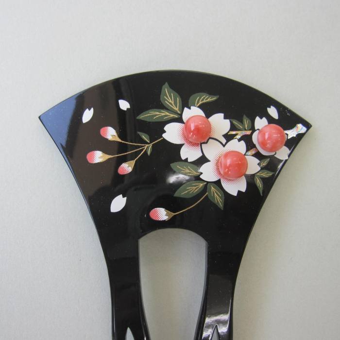 ピンク珊瑚 丸玉のかんざし 約7ミリ 蒔絵風 和服 バチ型 『宝石サンゴ』 珊瑚婚 還暦 誕生日 御祝 厄除 御守 3月の誕生石 ギフト プレゼント 結婚35周...