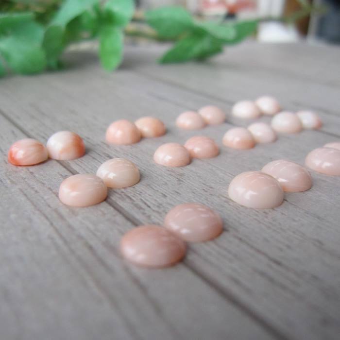 ピンク珊瑚 ラウンド ペアパーツ (2コ) (直径6.3〜8.3ミリ) 手作り アクセ 『宝石サンゴ』 珊瑚婚 還暦 誕生日 御祝 厄除 御守 3月の誕生石 ギ...