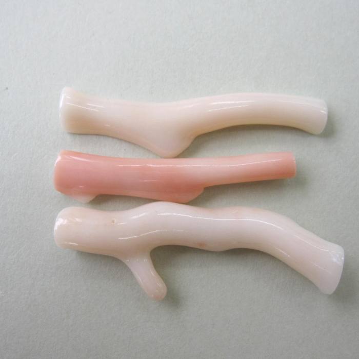 ミッド珊瑚 ナチュラルな 枝パーツ (1本) ルース コーラル 『宝石サンゴ』 珊瑚婚 還暦 誕生日 御祝 厄除 御守 3月の誕生石 ギフト プレゼント 結婚3...