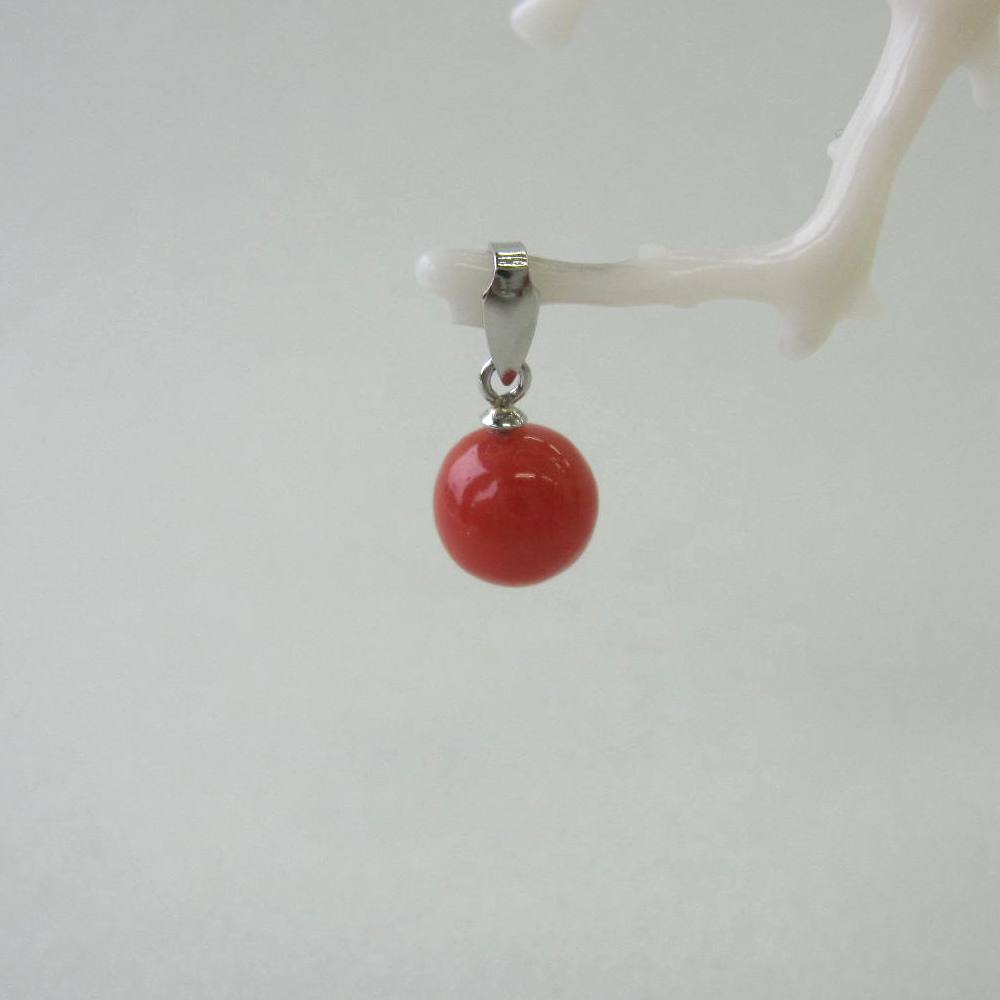 日本 高知産赤珊瑚 丸玉ペンダントトップ （7ミリ） Pt900 宝石サンゴ 珊瑚婚 還暦 誕生日 御祝 厄除 御守 3月の誕生石 ギフト プレゼント 結婚35周年 珊瑚職人