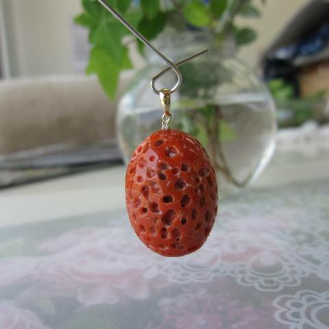 日本・高知産赤珊瑚 ペンダントトップ K18 ダイヤ0.01ct 『宝石サンゴ』 珊瑚婚 還暦 誕生日 御祝 厄除 御守 3月の誕生石 ギフト プレゼント 結婚35周年 珊瑚職人