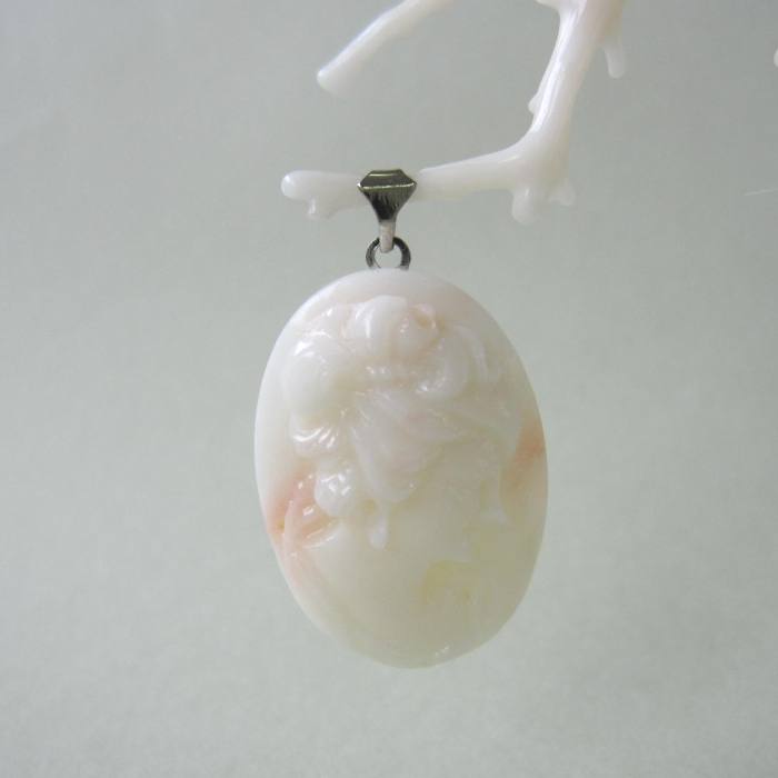 ミッド珊瑚 カメオ ペンダントトップ 洋銀 宝石サンゴ 珊瑚婚 還暦 誕生日 御祝 厄除 御守 3月の誕生石 ギフト プレゼント 結婚35周年 珊瑚職人