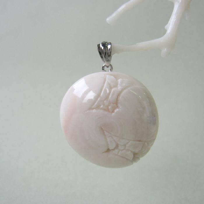 ピンク珊瑚 オーバル ペンダントトップ 洋銀 宝石サンゴ 珊瑚婚 還暦 誕生日 御祝 厄除 御守 3月の誕生石 ギフト プレゼント 結婚35周年 珊瑚職人