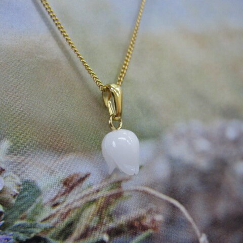 純白 シロサンゴ ミニ薔薇の蕾 ペンダントトップ 真鍮 バラ 白 『宝石サンゴ』 珊瑚婚 還暦 誕生日 御祝 厄除 御守 3月の誕生石 ギフト プレゼント 結婚...